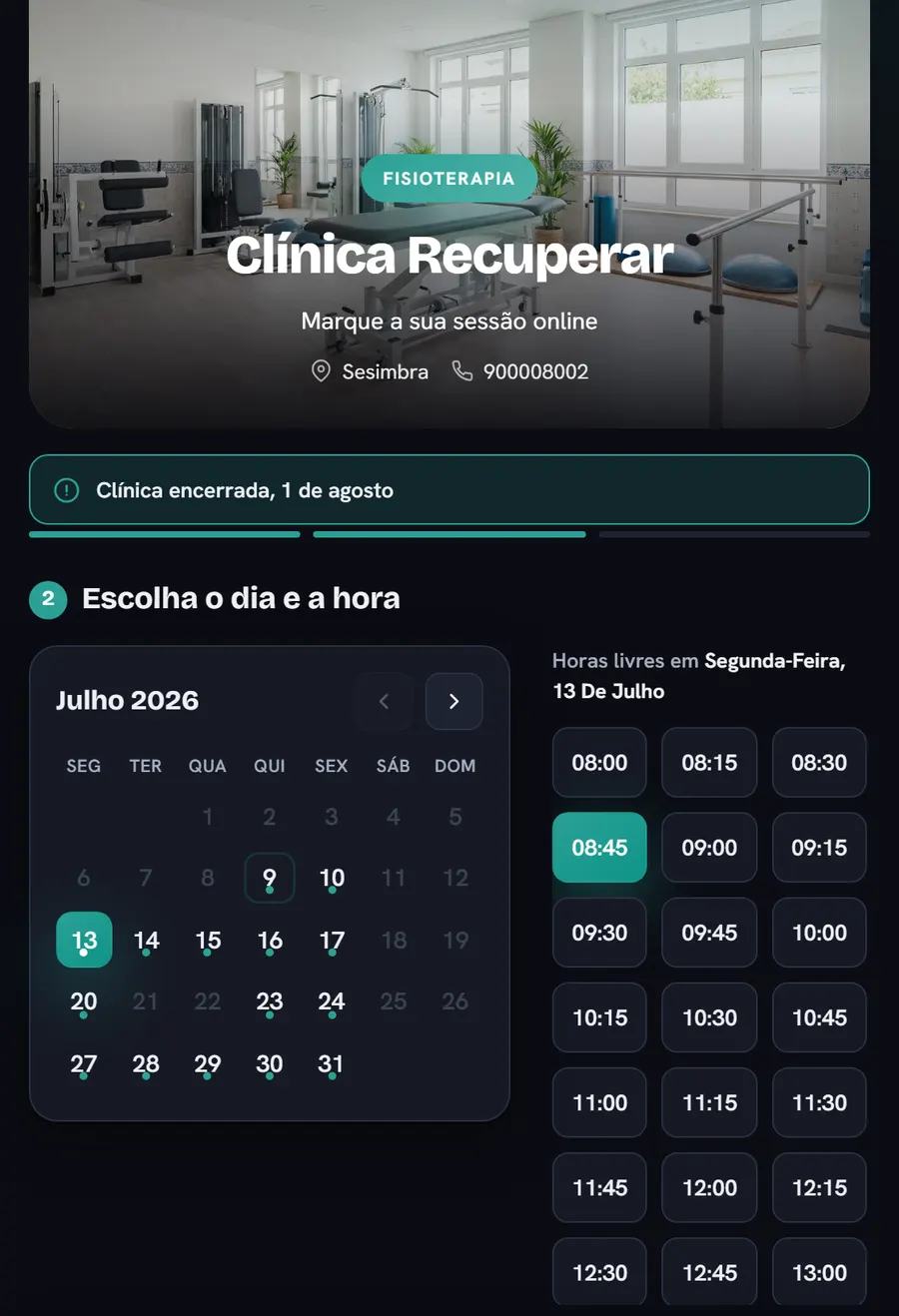 Página pública de marcações de uma clínica: o cliente escolhe o serviço e um horário livre na grelha de horas, com o dia selecionado no calendário
